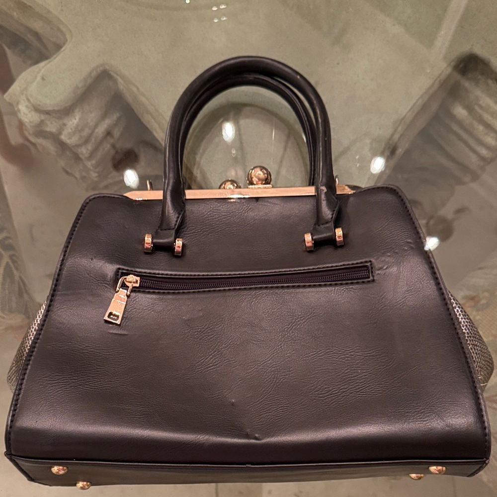 Chic Black Leather Satchel - Picture 2 of 8